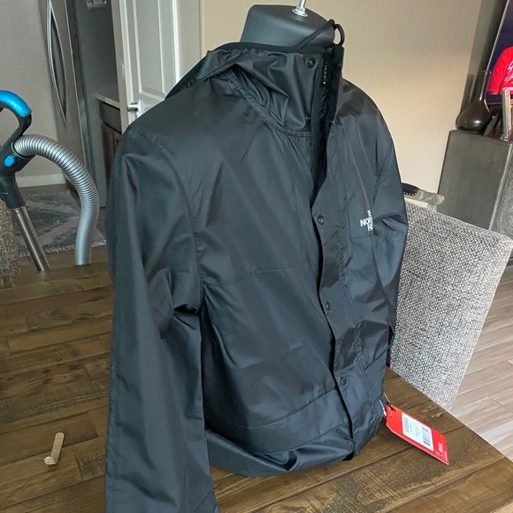 Brand new North Face “ jacket “ - Picture 14 of 15